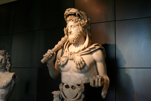 You do not need to feel threatened in Rome, only Commodus dressed as Hercules carries a club